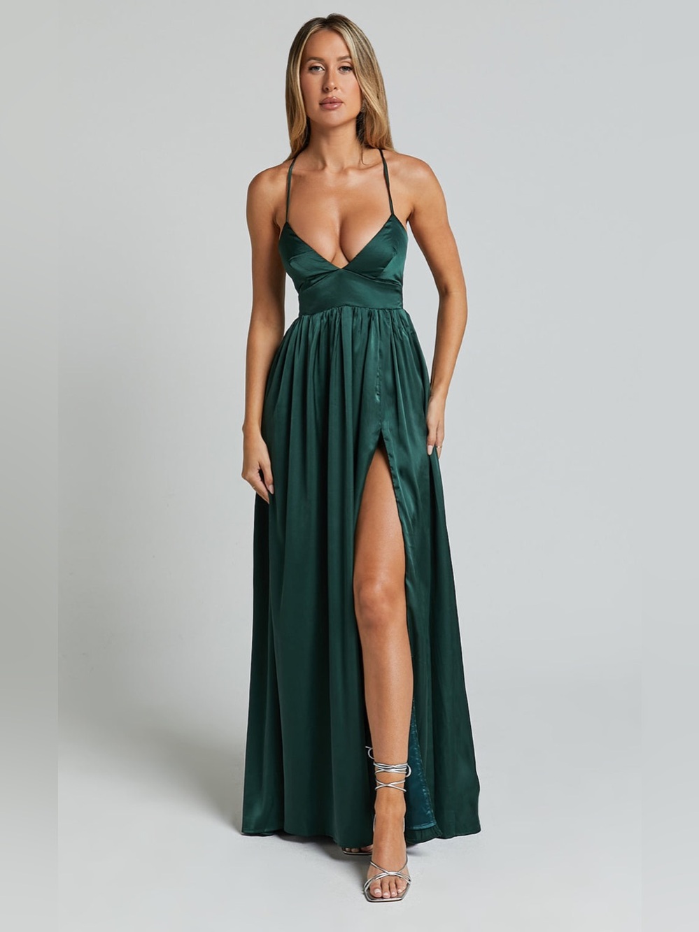 Nwt ShowPo. I want the World to Know Green Dress‎ Never worn with tags size 4
